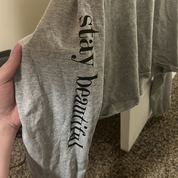 stitch & pine “stay beautiful” butterfly sweatshirt crop top - Picture 2 of 2